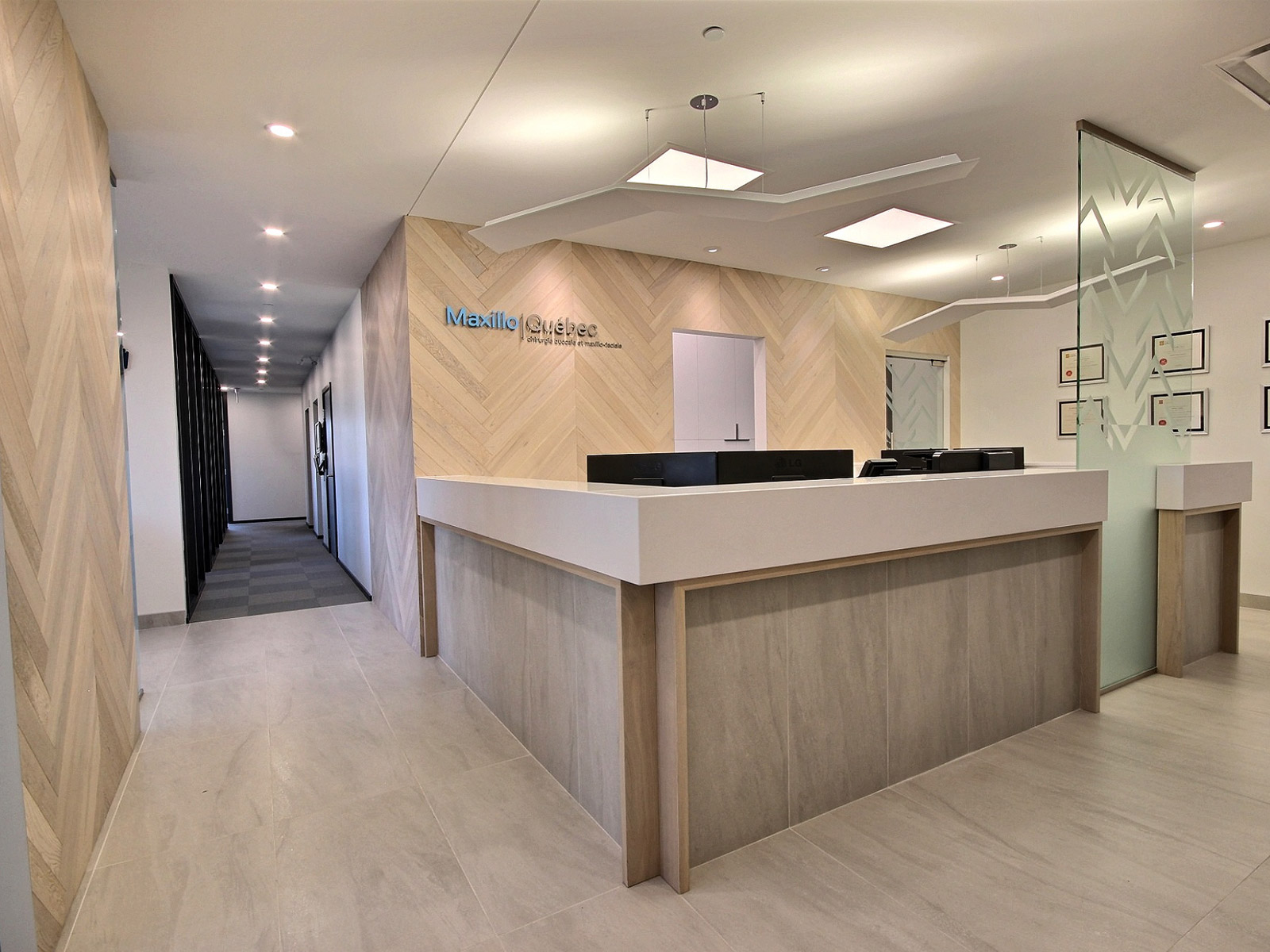 Design intérieur accueil clinique dentaire
